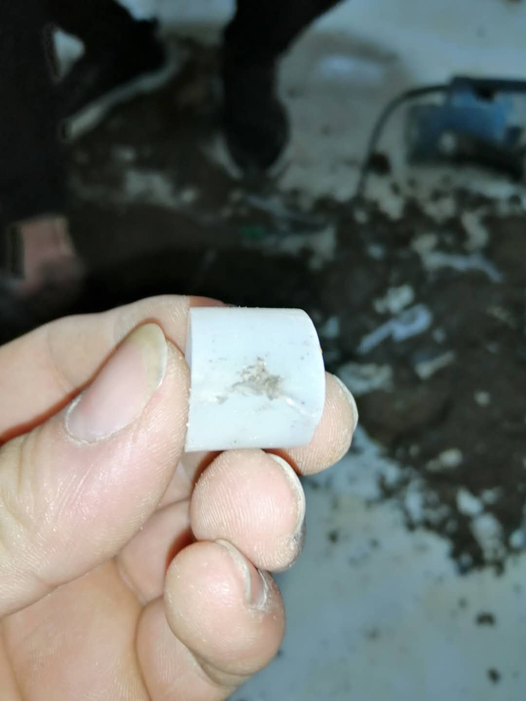 西宁家里地暖漏水了怎么办？